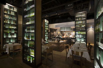 DoubleTree By Hilton Hotel Melbourne - Flinders Street - Getaway Accommodation 1