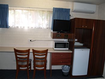 Pigeon House Motor Inn - Getaway Accommodation 11