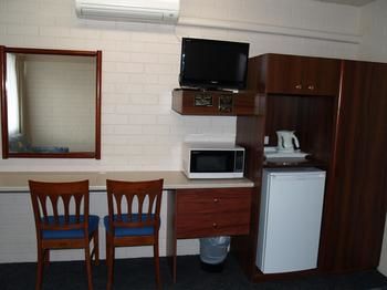 Pigeon House Motor Inn - Getaway Accommodation 34