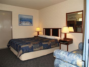 Pigeon House Motor Inn - Getaway Accommodation 3