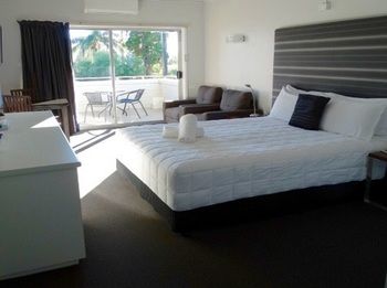 The Esplanade Motel - Formerly Eco-Inn Warners Bay - Getaway Accommodation 3