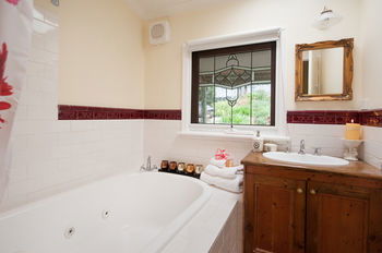 Adeline Bed And Breakfast - Getaway Accommodation 37