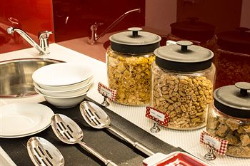 Adara Camperdown Hotel - Getaway Accommodation 10