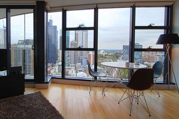 Apartments Melbourne Domain - CBD - Getaway Accommodation 1