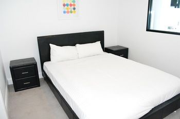 Apartments Melbourne Domain - CBD - Getaway Accommodation 14