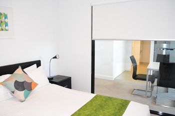 Apartments Melbourne Domain - CBD - Getaway Accommodation 26