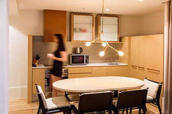 Brady Hotels - Getaway Accommodation 16
