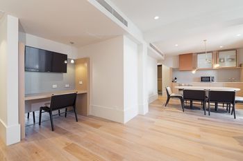 Brady Hotels - Getaway Accommodation 22