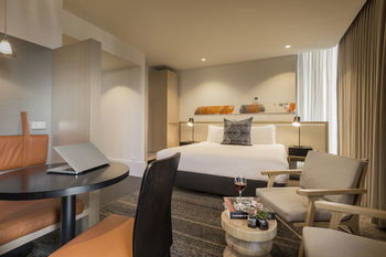 Brady Hotels - Getaway Accommodation 30