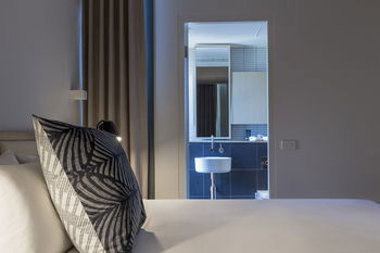 Brady Hotels - Getaway Accommodation 32