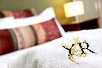 Yabbaloumba Retreat - Getaway Accommodation 14