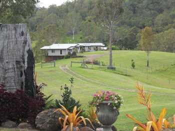 Yabbaloumba Retreat - Getaway Accommodation 26
