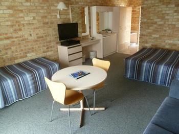 Mollymook Surfbeach Motel And Apartments - Getaway Accommodation 4