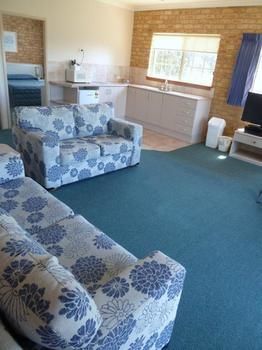 Mollymook Surfbeach Motel And Apartments - Getaway Accommodation 11