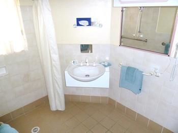 Mollymook Surfbeach Motel And Apartments - Getaway Accommodation 15
