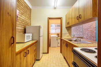 Mollymook Beach Units - Getaway Accommodation 10