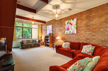Mollymook Beach Units - Getaway Accommodation 17