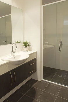 Mollymook Beachfront Executive Apartment - Getaway Accommodation 4