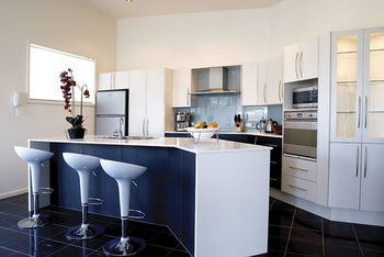 Mollymook Beachfront Executive Apartment - Getaway Accommodation 21