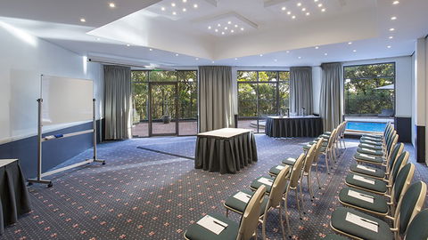 BEST WESTERN PLUS Apollo International Hotel - Getaway Accommodation 14