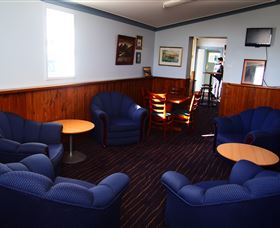 Campbell Town Hotel - Getaway Accommodation 2