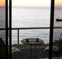 Clifftop Accommodation Portland Victoria - Getaway Accommodation