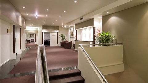 Hotel Grand Chancellor - Getaway Accommodation 7