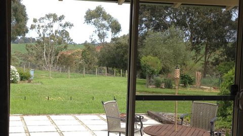 Chestnut Springs - Getaway Accommodation 1