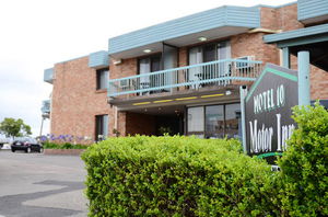 Motel 10