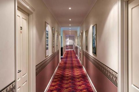 BEST WESTERN Ensenada Motor Inn & Suites - Getaway Accommodation 2