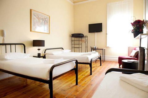 Claremont Guest House - Getaway Accommodation 0