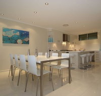 Hamilton Island Private Apartment - Poinciana - Getaway Accommodation