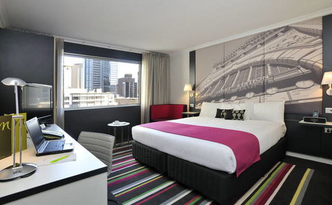 Mercure Melbourne Treasury Gardens - Getaway Accommodation 0