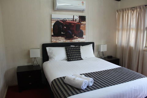 Merredin Motel & Gumtree Restaurant - Getaway Accommodation 0