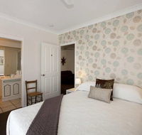 Mt Coolum Retreat 'A Bed  Breakfast' - Getaway Accommodation