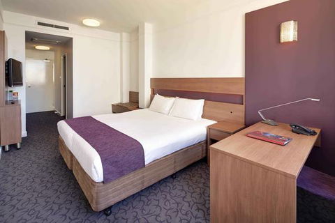 Quality Hotel Ambassador Perth - Getaway Accommodation 3