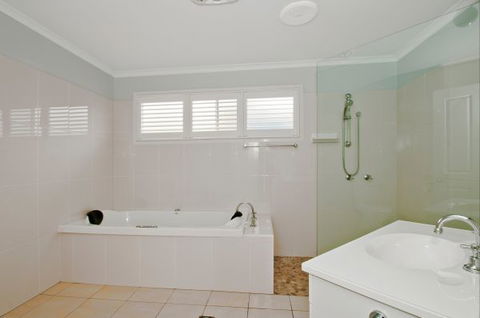Culburra Cottage - Getaway Accommodation 35