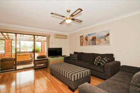 Culburra Cottage - Getaway Accommodation 243
