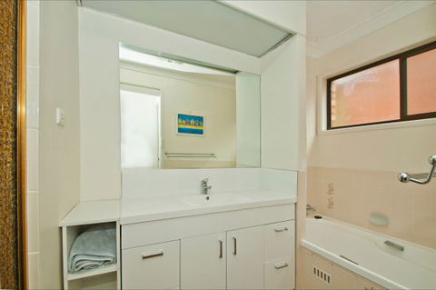 Culburra Cottage - Getaway Accommodation 246