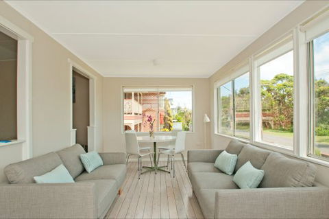 Culburra Cottage - Getaway Accommodation 265