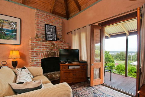 Culburra Cottage - Getaway Accommodation 275