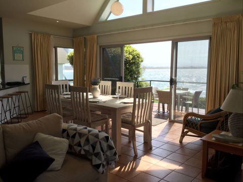Culburra Cottage - Getaway Accommodation 240