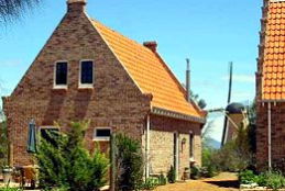 The Lily Dutch Windmill - Getaway Accommodation 4