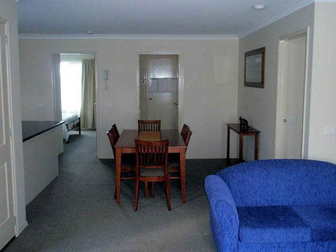 Victoria Lodge Motor Inn & Serviced Apartments - Getaway Accommodation 1