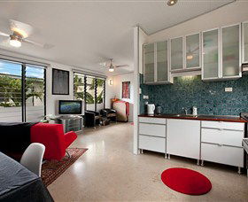 Beachside Tropical Retreat - Getaway Accommodation 0