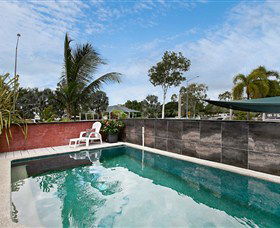 Beachside Tropical Retreat - Getaway Accommodation 1