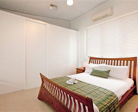 Beachside Tropical Retreat - Getaway Accommodation 4