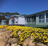 Dolphins Point Tourist Park - Getaway Accommodation