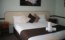 Bent Street Motor Inn - Getaway Accommodation 0