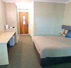 Lakeview Hotel Motel - Oak Flats - Getaway Accommodation